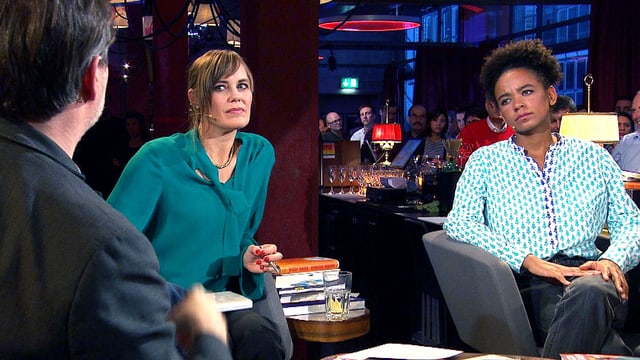 Milo Rau, Nicola Steiner und Fatima Moumouni diskutieren im Literaturclub über vier neue Bücher. Milo Rau, Nicola Steiner und Fatima Moumouni diskutieren im Literaturclub über vier neue Bücher.