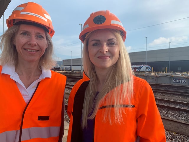 Anna-Maria Sonntag (l.) und Jasmin Bigdon von SBB Cargo. Sie sind zuständig für Automation und Technologie. Anna-Maria Sonntag (l.) und Jasmin Bigdon von SBB Cargo. Sie sind zuständig für Automation und Technologie.