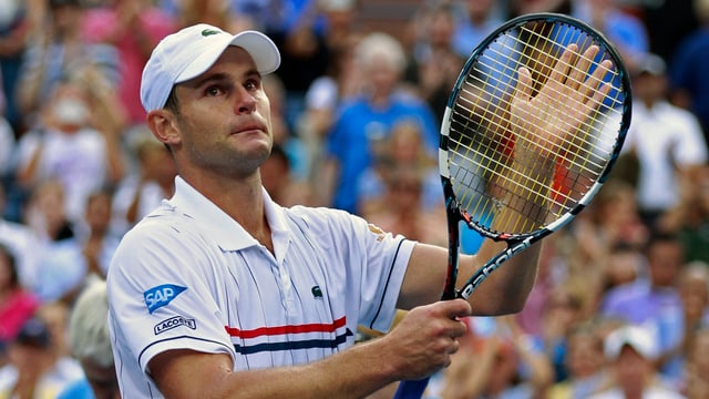 Andy Roddick hängt sein Racket an den Nagel. Andy Roddick hängt sein Racket an den Nagel.