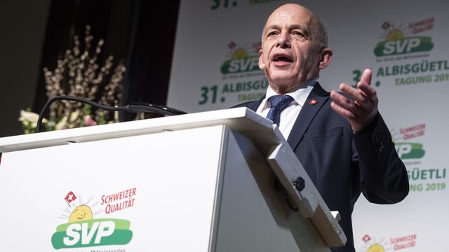 Ueli Maurer bei seiner Albisgüetli-Rede Ueli Maurer bei seiner Albisgüetli-Rede