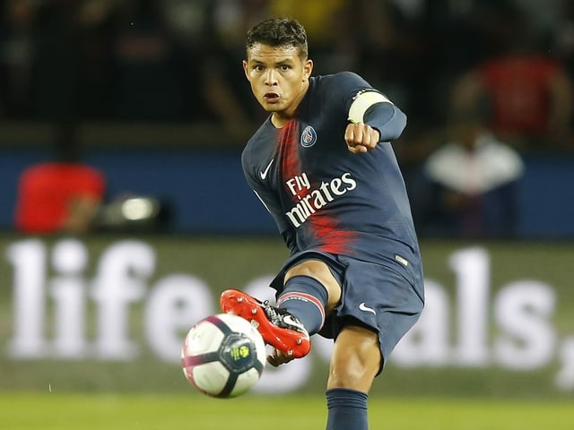 Thiago Silva unterschrieb für ein Jahr bei den «Blues». Thiago Silva unterschrieb für ein Jahr bei den «Blues».