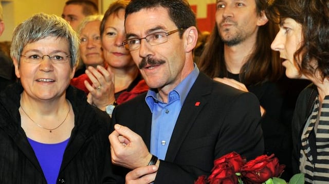 Ruedi Blumer bekommt Blumen Ruedi Blumer bekommt Blumen
