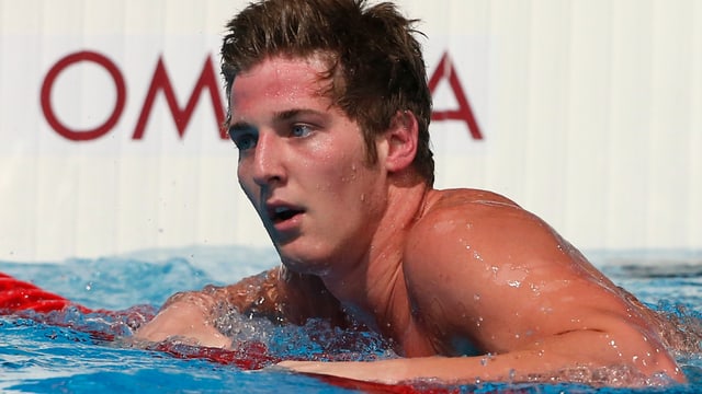 James Feigel im Schwimmbecken James Feigel im Schwimmbecken