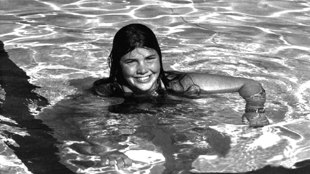Die 30-jährige Amerikanerin Lynne Cox im Wasser. Die 30-jährige Amerikanerin Lynne Cox im Wasser.