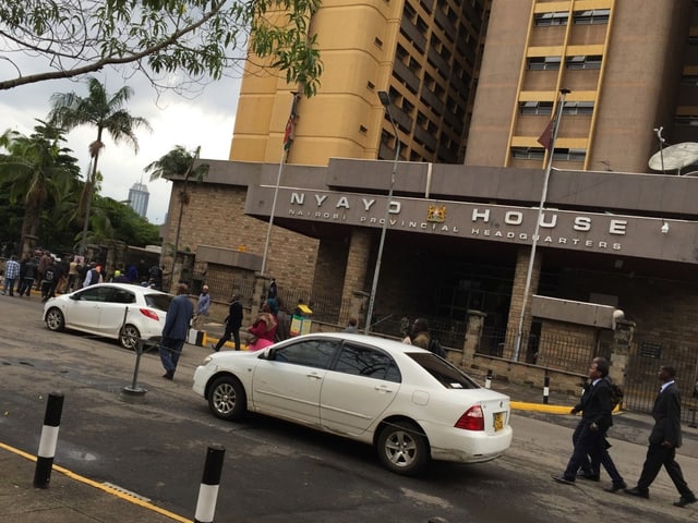 Die Einwohnerkontrolle in Nairobi Die Einwohnerkontrolle in Nairobi