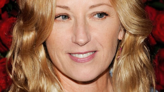 So sieht die Fotografin Cindy Sherman in Wirklichkeit aus. So sieht die Fotografin Cindy Sherman in Wirklichkeit aus.