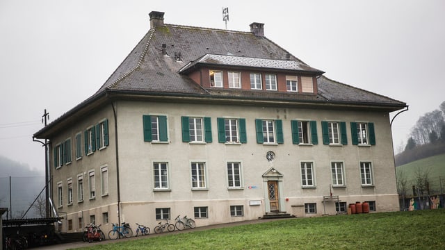 Das Schulhaus in Schafhausen Das Schulhaus in Schafhausen