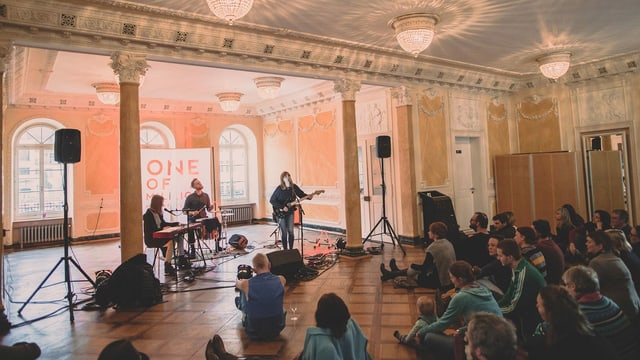 Konzert in einer alten Villa Konzert in einer alten Villa