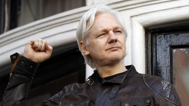Assange in London Assange in London