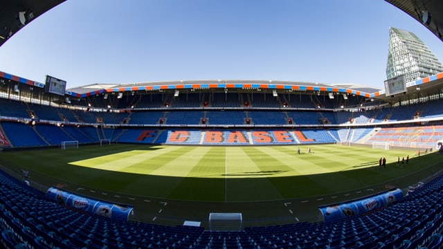Blick ins Stadion des FC Basel. Blick ins Stadion des FC Basel.
