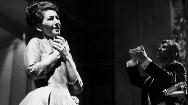 Maria Callas 1963 im Champs Elysee in Paris. Maria Callas 1963 im Champs Elysee in Paris.