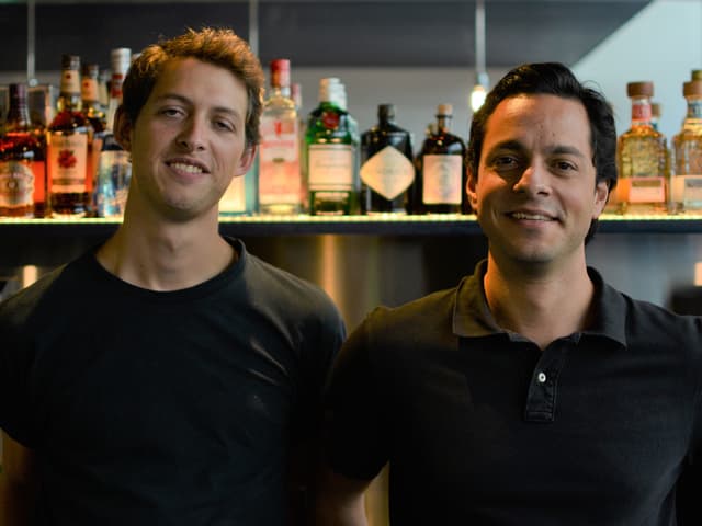 Fernando Studer und Tom Barylov gehören zum Team der Manabar. Beide vereinen mit diesem Projekt ihre Leidenschaften: Gaming und Gastronomie. Fernando Studer und Tom Barylov gehören zum Team der Manabar. Beide vereinen mit diesem Projekt ihre Leidenschaften: Gaming und Gastronomie.