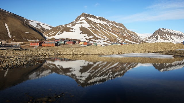 Ödes Felsland an einem Fjord. Ödes Felsland an einem Fjord.