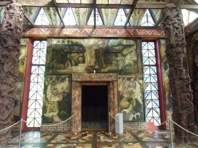 Halle mit Mosaikboden Halle mit Mosaikboden