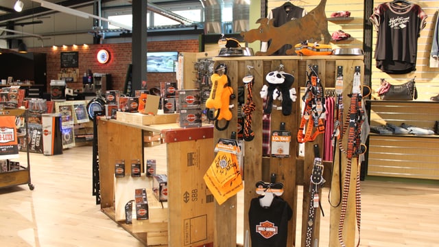 Regal mit Harley-Davidson Hundespielzeug Regal mit Harley-Davidson Hundespielzeug