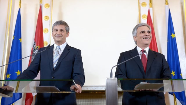SieWerner Faymann und sein Vizekanzler Michael Spindelegger bei einer Pressekonferenz. SieWerner Faymann und sein Vizekanzler Michael Spindelegger bei einer Pressekonferenz.