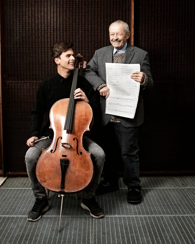 Stefan Niederhauser und Jost Meier stehen vor einer Stellwand. Stefan Niederhauser und Jost Meier stehen vor einer Stellwand.