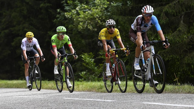 Leader Fabio Aru. Leader Fabio Aru.