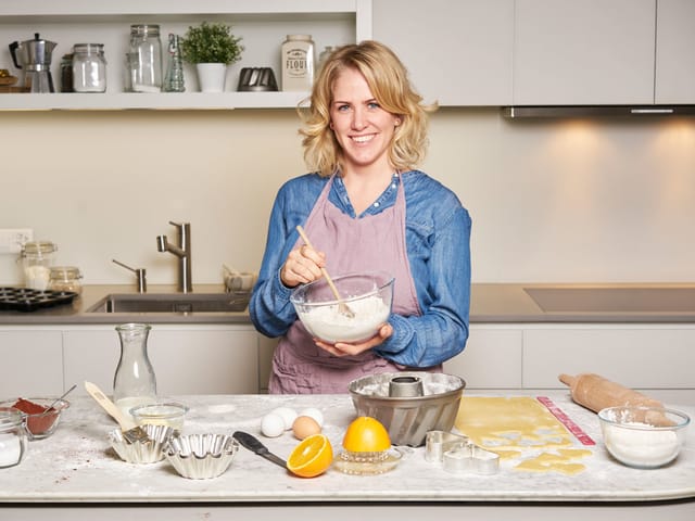 Katharina Rippstein in der Backstube.
