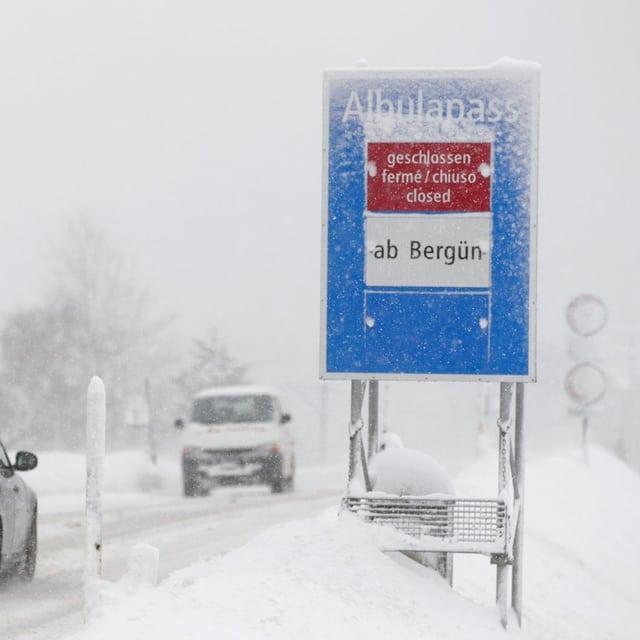 Albulapassstrasse im Winter Albulapassstrasse im Winter