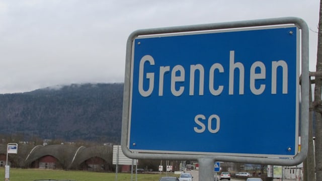 Schild mit Aufschrift Grenchen Schild mit Aufschrift Grenchen