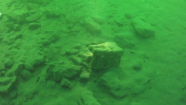 Handgranaten unter Wasser Handgranaten unter Wasser