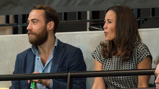 James Middleton mit Hipster-Bart, einem Bierchen und Schwester Pippa. James Middleton mit Hipster-Bart, einem Bierchen und Schwester Pippa.