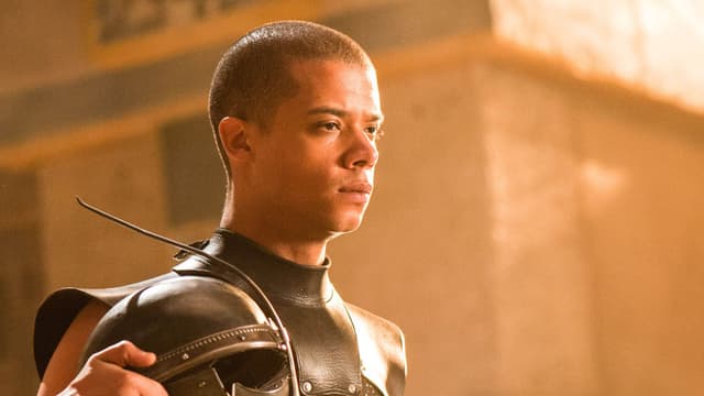 Jacob Anders als Grey Worm Jacob Anders als Grey Worm