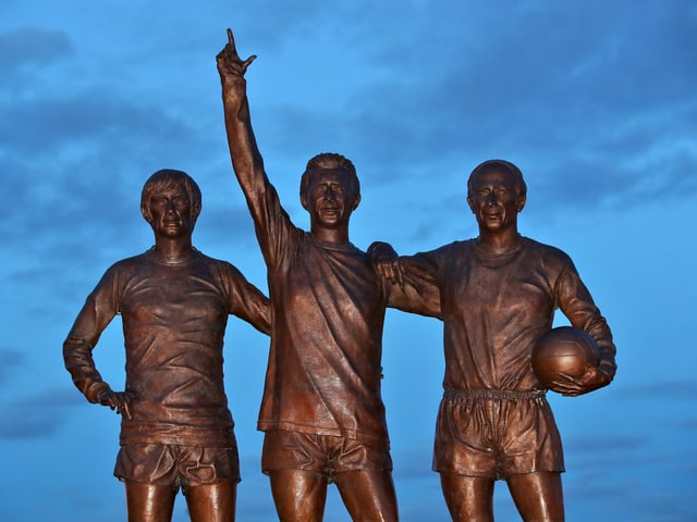 Fussball-Statue. Fussball-Statue.