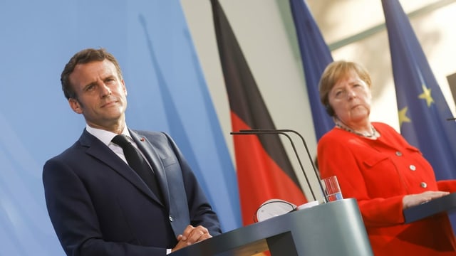 Emmanuel Macron und Angela Merkel an der Pressekonferenz Emmanuel Macron und Angela Merkel an der Pressekonferenz