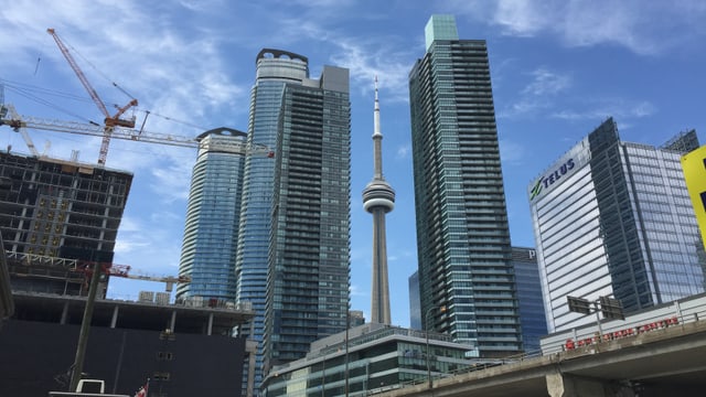 Zu sehen sind Hochhäuser in Toronto. Zu sehen sind Hochhäuser in Toronto.