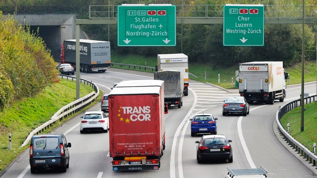 Eine Autobahn im Kanton Zürich. Eine Autobahn im Kanton Zürich.