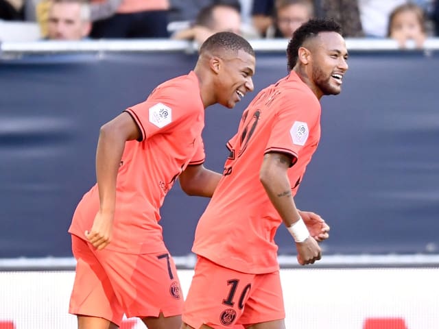 Neymar und der zuletzt verletzte Kylian Mbappé. Neymar und der zuletzt verletzte Kylian Mbappé.