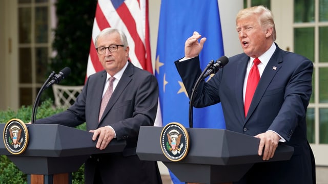 Donald Trump und Jean-Claude Juncker an der Pressekonferenz Donald Trump und Jean-Claude Juncker an der Pressekonferenz