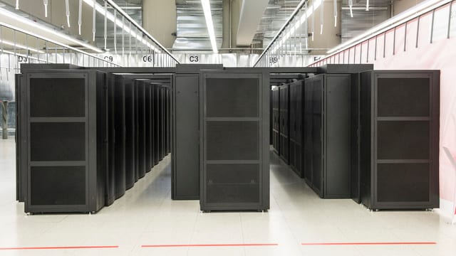 Ansicht auf Gehäuse eines Supercomputers. Ansicht auf Gehäuse eines Supercomputers.