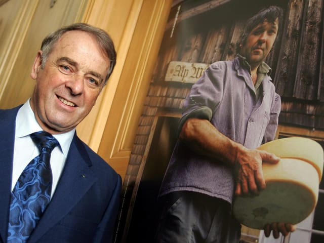 Ogi als Präsident der Schweizer Berghilfe, 2005 Ogi als Präsident der Schweizer Berghilfe, 2005