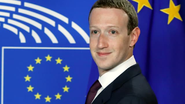 Zuckerberg vor EU-Emblemen. Zuckerberg vor EU-Emblemen.