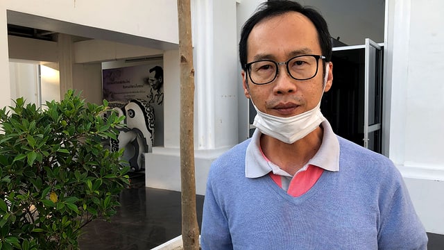 Somchai Preechasinlapakun ist Politbeobachter und Rechtsprofessor der Universität Chiang Mai. Somchai Preechasinlapakun ist Politbeobachter und Rechtsprofessor der Universität Chiang Mai.