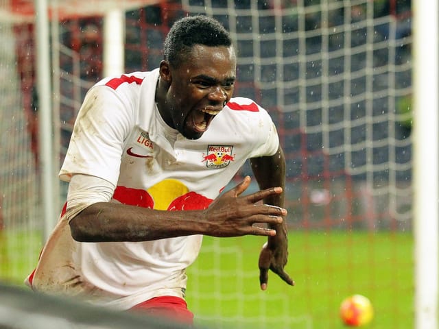 Dimitri Oberlin dreht jubelnd ab