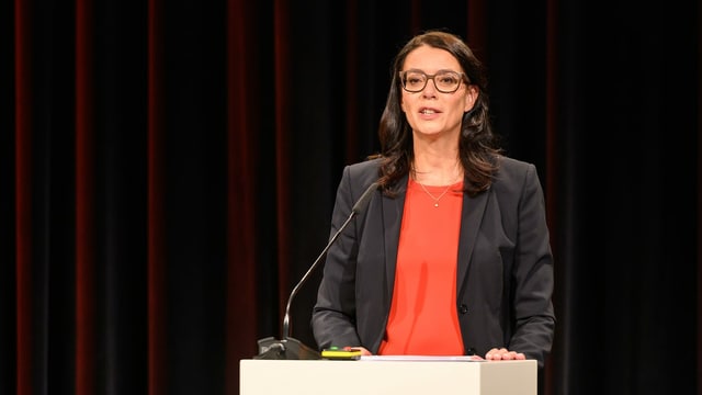 SRF-Direktorin Nathalie Wappler präsentiert Ergebnisse zum Transformationsprojekt «SRF 2024». SRF-Direktorin Nathalie Wappler präsentiert Ergebnisse zum Transformationsprojekt «SRF 2024».
