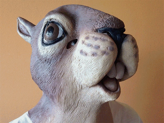Ein bewegtes GIF zeigt, wie DeepDream Tiere in das Foto eines Nagetieres rechnet. Ein bewegtes GIF zeigt, wie DeepDream Tiere in das Foto eines Nagetieres rechnet.