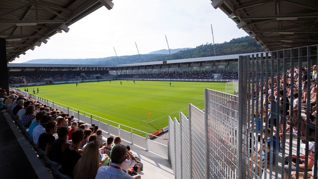 Blick ins Stadion des FC Biel. Blick ins Stadion des FC Biel.