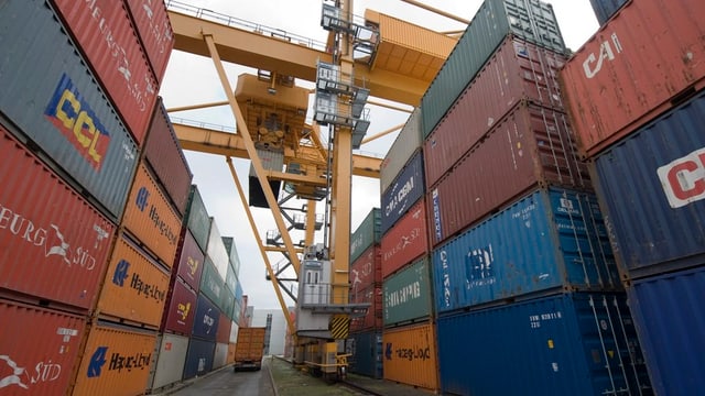Container gestapelt Container gestapelt