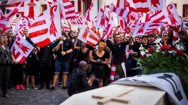 Protestierende in Moutier. Protestierende in Moutier.