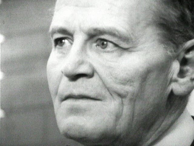 Nahaufnahme des Schauspielers Wolfgang Büttner, schwarzweiss Nahaufnahme des Schauspielers Wolfgang Büttner, schwarzweiss