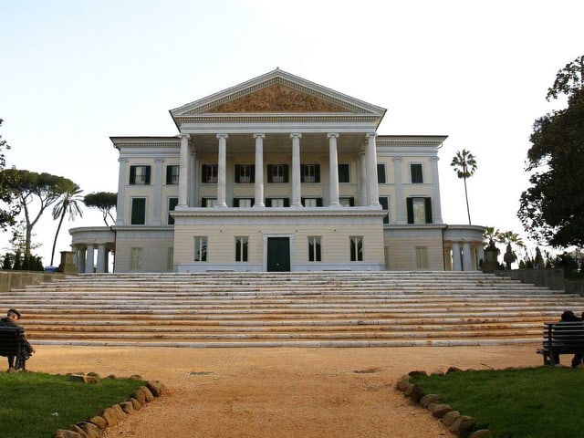 Die ehemalige Villa und Bunker Mussolinis in Rom. Die ehemalige Villa und Bunker Mussolinis in Rom.