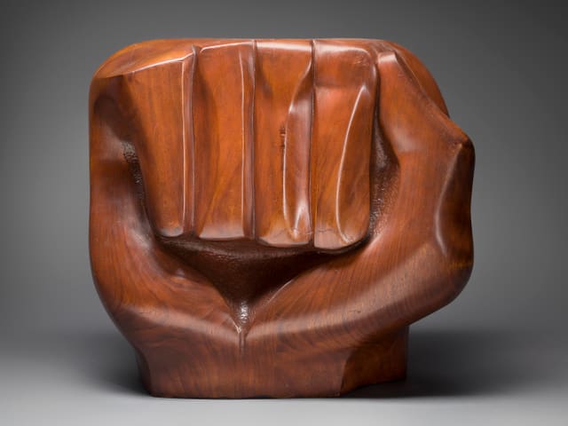 Elizabeth Catlett: «Black Unity», 1968. Elizabeth Catlett: «Black Unity», 1968.