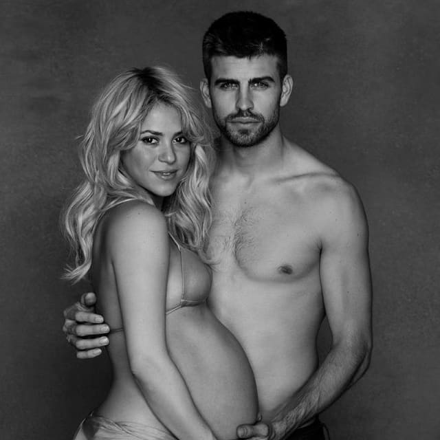 Die schwangere Shakira zusammen mit ihrem Partner Gerard Piqué Die schwangere Shakira zusammen mit ihrem Partner Gerard Piqué