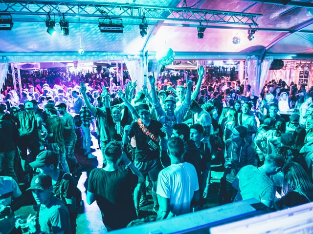 Die Crowd eskalierte