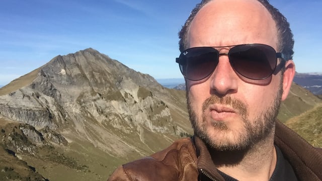 Reporter Matthias Haymoz auf der Suche nach dem Morgenberghorn